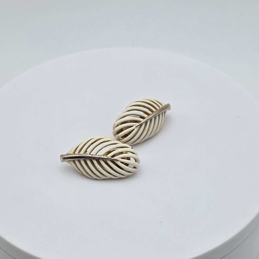 Vintage MONET Feather Earrings White Enamel Gold Tone Leaf Signed FREE $HIPPING!